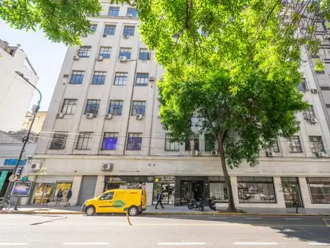 Local en venta PB sobre Av. Belgrano Microcentro