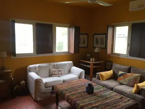Casa quinta sobre fracción de 1,4 Ha
