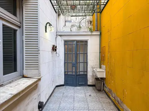 VENTA 3 AMB + DEPENDENCIA Y PATIO - CABALLITO