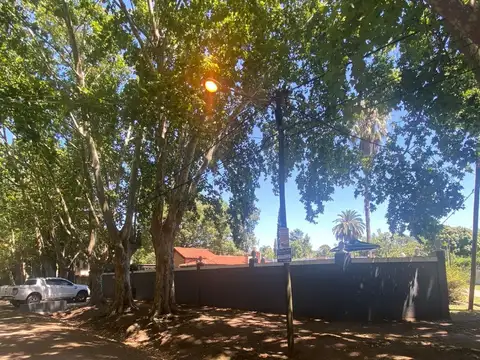 CASA QUINTA EN VENTA EN FRANCISCO ALVAREZ 4 AMBIENTES COCHERA SEMI CUBIERTA PISCINA QUINCHO