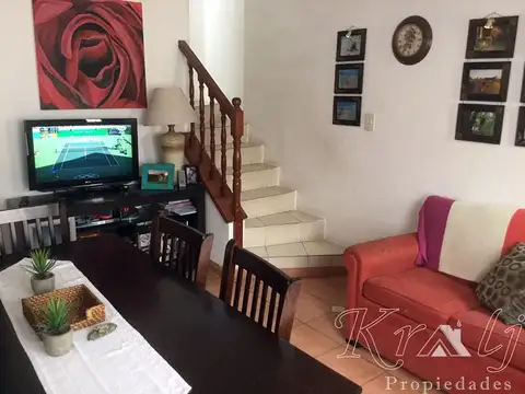 Depto Tipo Casa en Venta de 3 ambientes