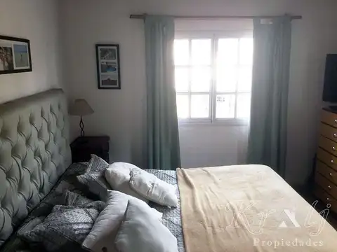 Aristóbulo Del Valle 800