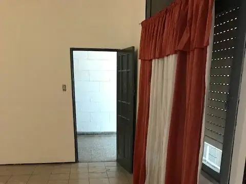 Depto Tipo Casa en Venta en Remedios De Escalada, USD 69.000