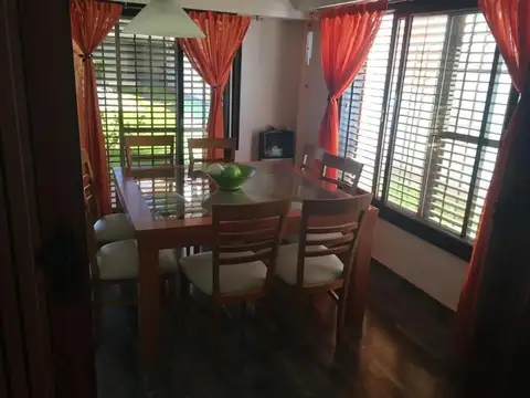Casa 4 ambientes con 3 baños