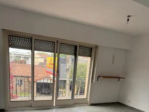 Departamento en Alquiler en Castelar Norte, $ 580.000