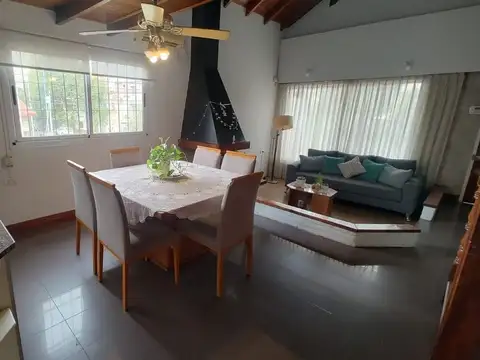 Depto Tipo Casa 4 ambientes con 1 baño