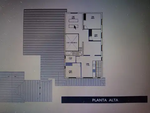 Inmueble en importante arteria. Lote 1530m2. Sup. Cub. 372m2. Capacidad Edificable 4252m2