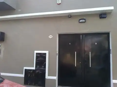 P.H.por pasillo de 2 Ambientes + Escritorio | Sin Expensas