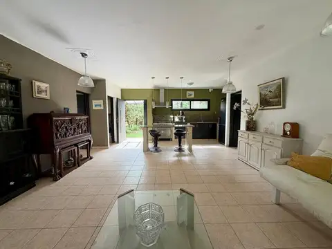 Casa en Venta en Belen de Escobar, USD 185.000