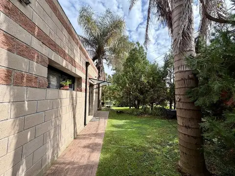 Casa 5 ambientes con 3 baños