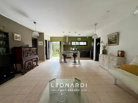 Casa en Venta en Belén de Escobar, USD 185.000