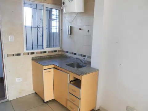 DEPARTAMENTO EN VENTA :: 2 AMBIENTES :: ACCESO OESTE