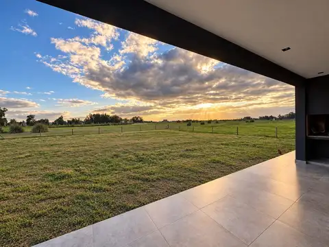 Casa en Venta en San Vicente, USD 438.000