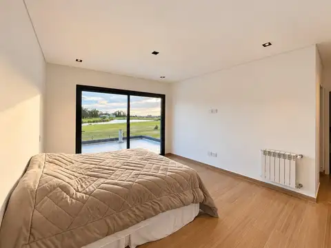 Casa 7 ambientes con 3 baños