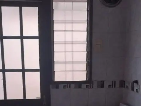 Depto Tipo Casa en Alquiler con 1 cocheras