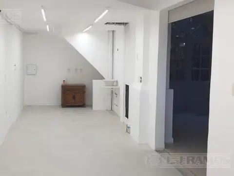 Excelente Local - San Isidro