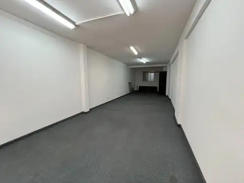 Alquiler. Oficina. Monoambiente. Libertad y Corrientes.