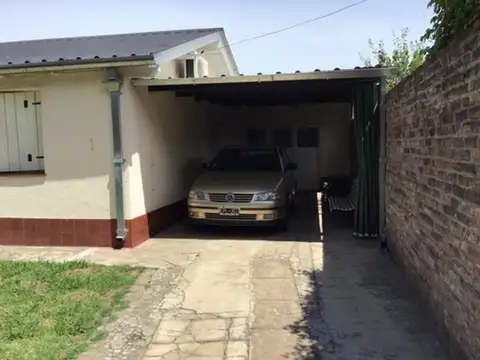 Casa en Venta en Villa Santos Tesei, USD 120.000
