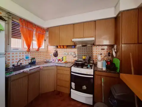 VENTA CASA 3 AMB QUILMES /Parque, Quincho, Cochera