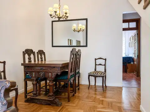 Casa 5 ambientes con 2 baños