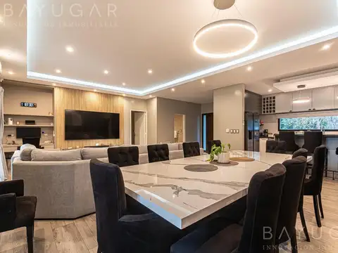 Casa 5 ambientes con 3 baños