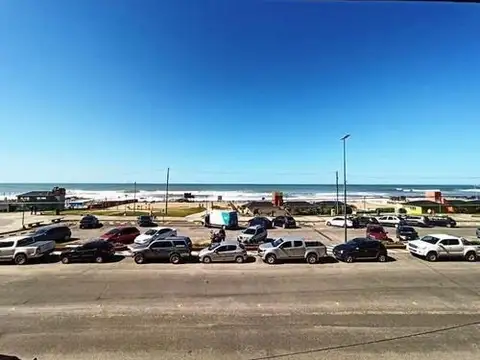 calle 12 1100, Piso 0