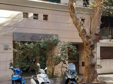 Oficina en Alquiler con 1 cochera