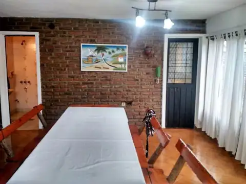 CHALET DE 5 AMBIENTES