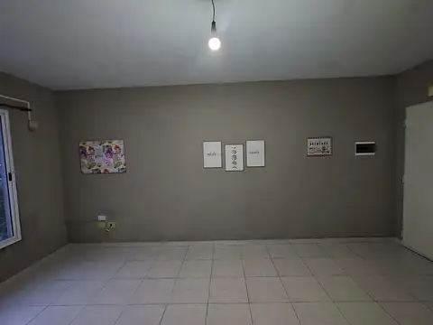 Departamento en Alquiler en Moron, $ 350.000