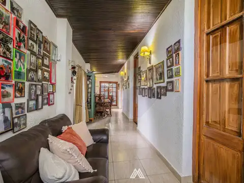 VENTA CASA 3 DORMITORIOS GARAJE FONDO EN CERRITO