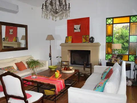 Casa 7 ambientes con 3 baños