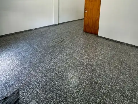 Local - Alquiler - Argentina, La Matanza - RAMON FREIRE 2295