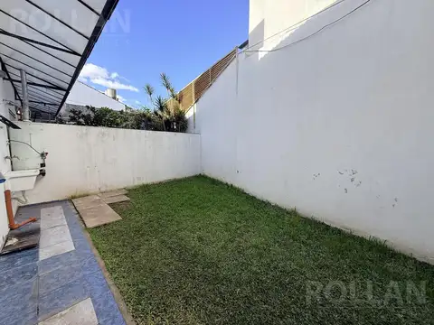 Casa en Alquiler en Carapachay, $ 1.300.000