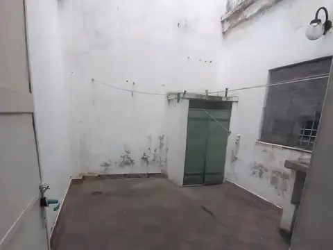 Depto Tipo Casa 2 ambientes con 1 baño