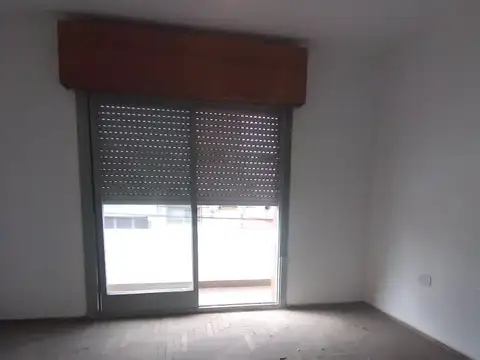 Depto Tipo Casa en Venta en Ramos Mejia Sur, USD 40.000