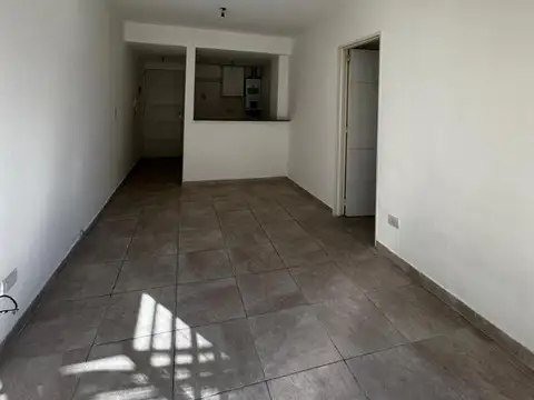 Departamento en Alquiler en Republica De La Sexta, $ 420.000