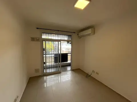 Departamento en Alquiler en Villa del Parque, $ 1.300.000
