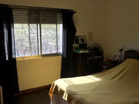 VENTA GALPON/DEPOSITO + DEPTO DE 3 AMB. QUILMES OESTE