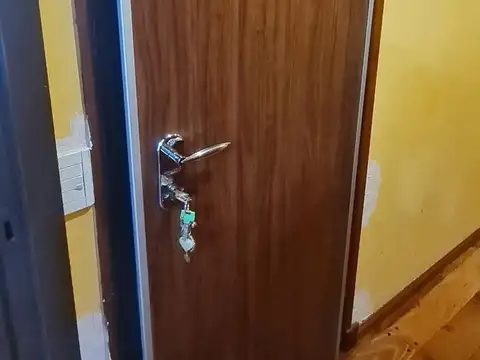 Departamento 6 ambientes con 2 baños