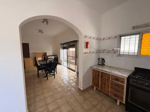 VENTA PH 2 AMB. AMPLIO CON PATIO Y PARRILLA