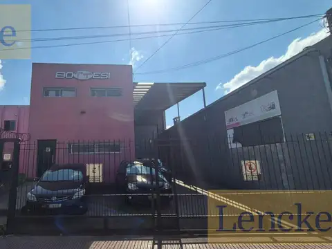 En venta, San Fernando, zona industrias nauticas, depósito y Local comercial sobre calle Alvear