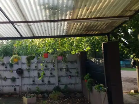 Casa 3 ambientes con 1 baño