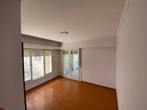 Casa en venta - 3 Dormitorios 3 Baños - Mar del Plata