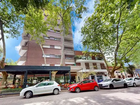 VENTA DTO. CENTR0 PISO ENTERO 8º,  3/4 amb. 