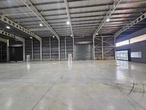 Galpon Industrial de  1700 metros Micropi Alvear