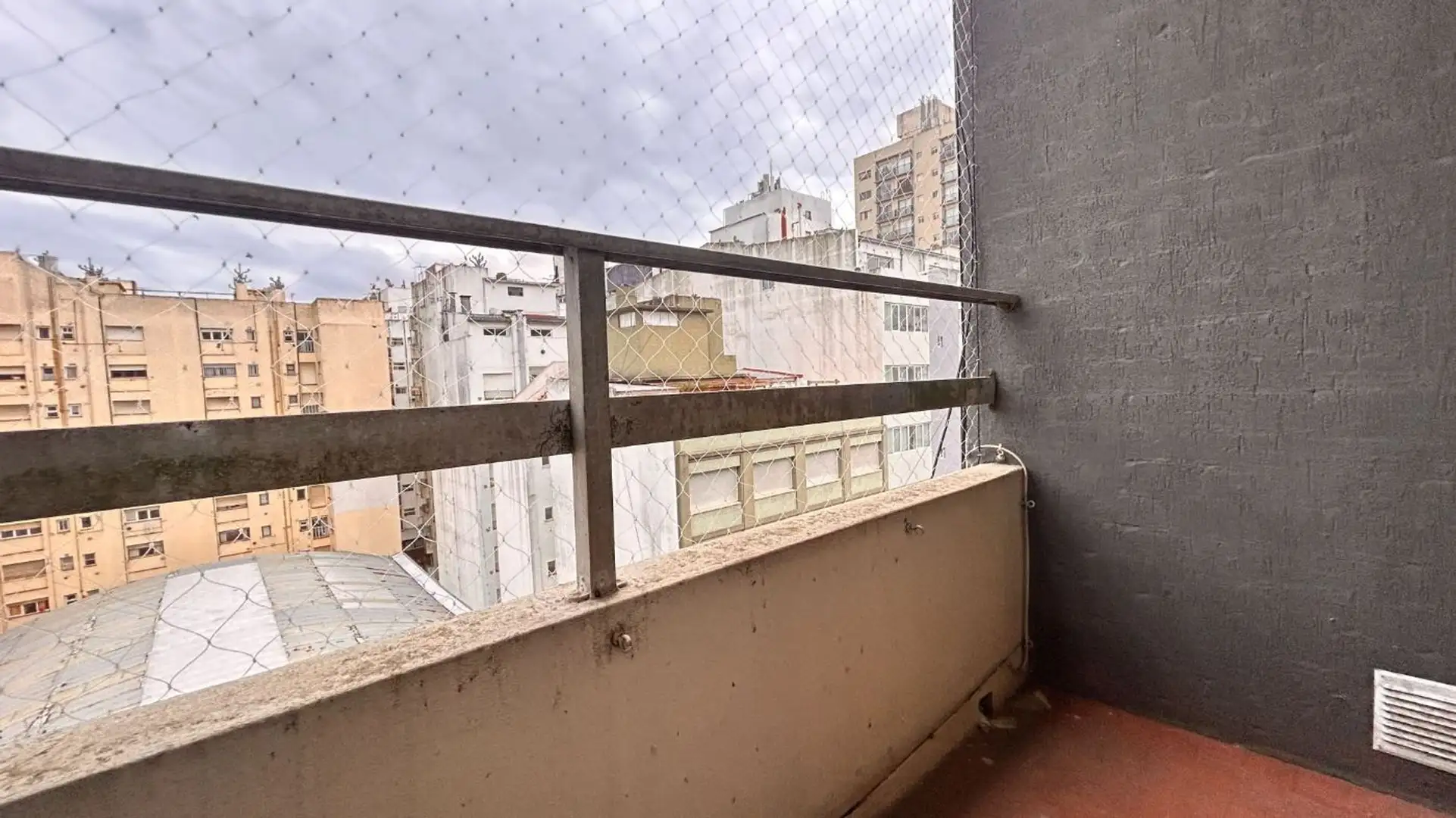 VENTA MONOAMBIENTE AL FRENTE ZONA PLAZA COLON