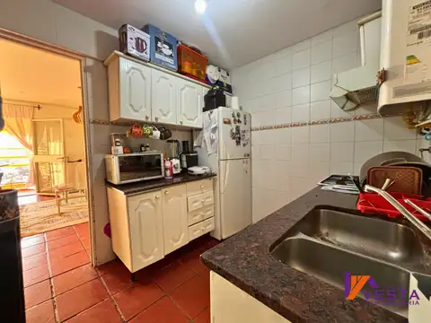 Departamento 6 ambientes con 2 baños