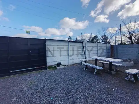 Casa 3 ambientes con 2 baños