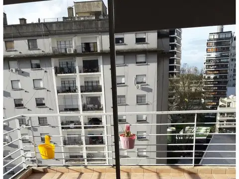 Monoambiente  en Las Cañitas piso alto