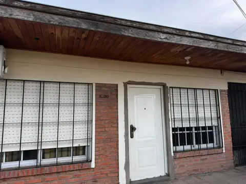 VENTA CASA  5 AMBINETES DON BOSCO - QUILMES
